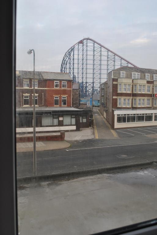 Broadway Hotel Blackpool Room photo