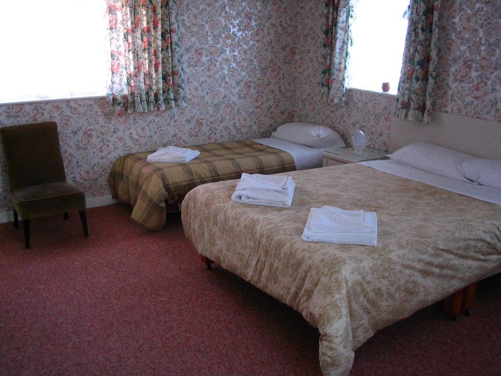 Broadway Hotel Blackpool Room photo